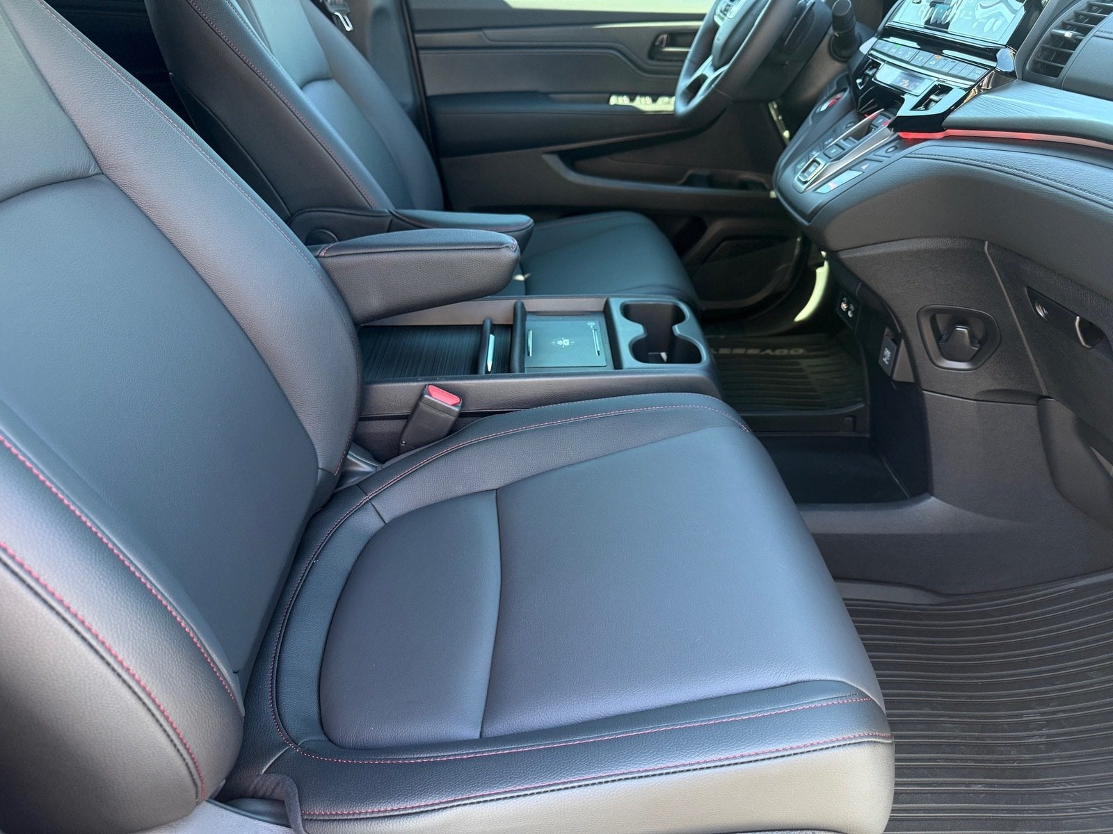 2026 Honda Odyssey Sport L - Photo 10