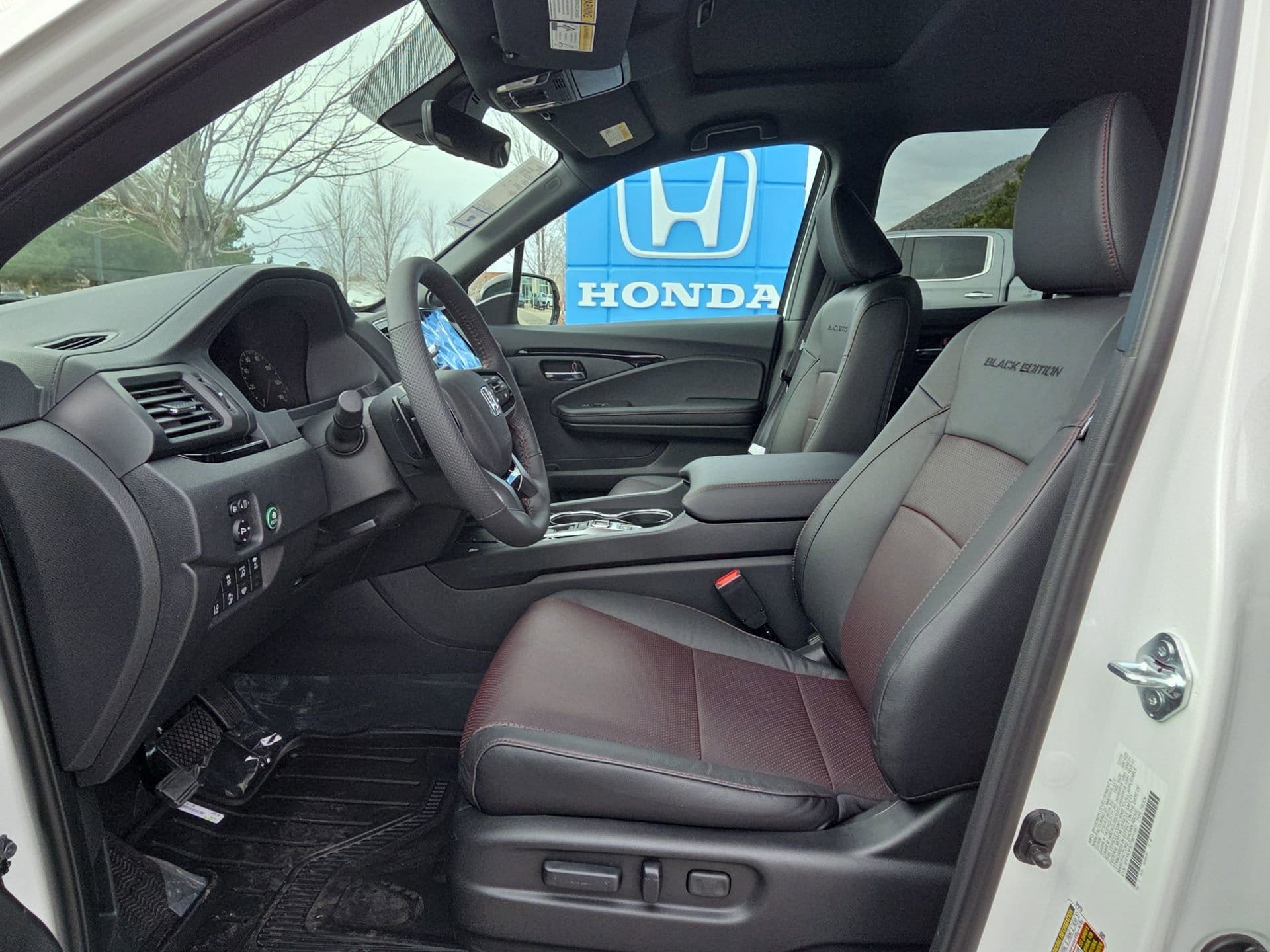 2026 Honda Ridgeline Black Edition - Photo 13