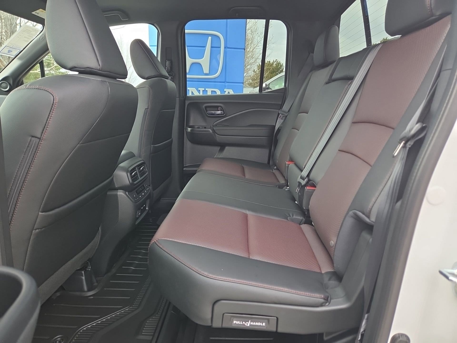 2026 Honda Ridgeline Black Edition - Photo 36