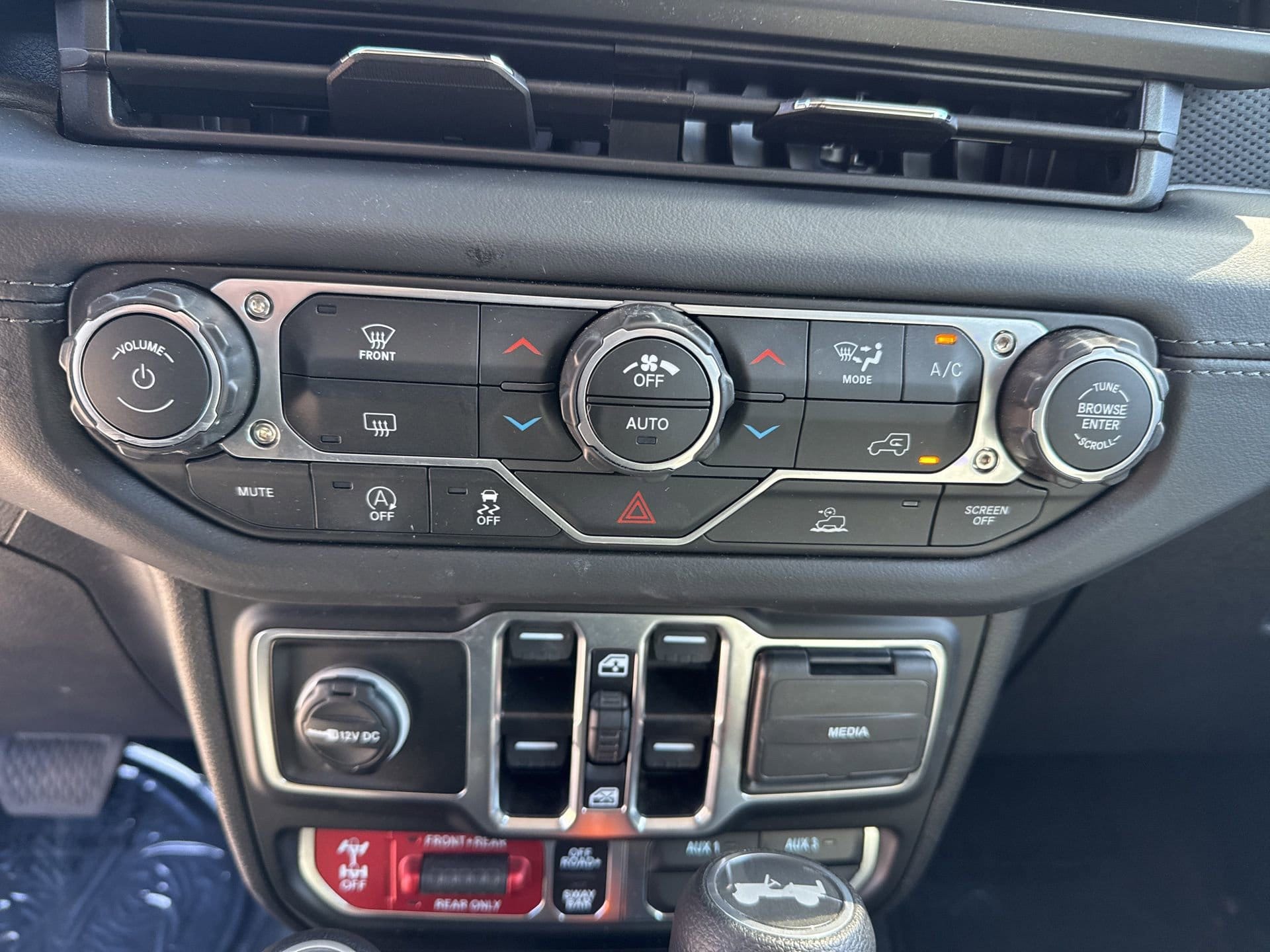 2026 Jeep Wrangler 4-Door Rubicon - Photo 19