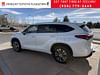 6 thumbnail image of  2022 Toyota Highlander XLE