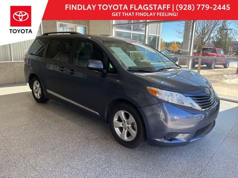 1 image of 2016 Toyota Sienna LE