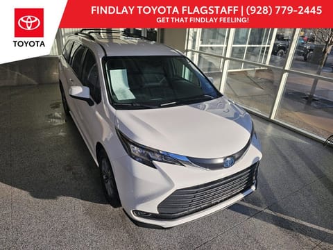 2022 Toyota Sienna LE