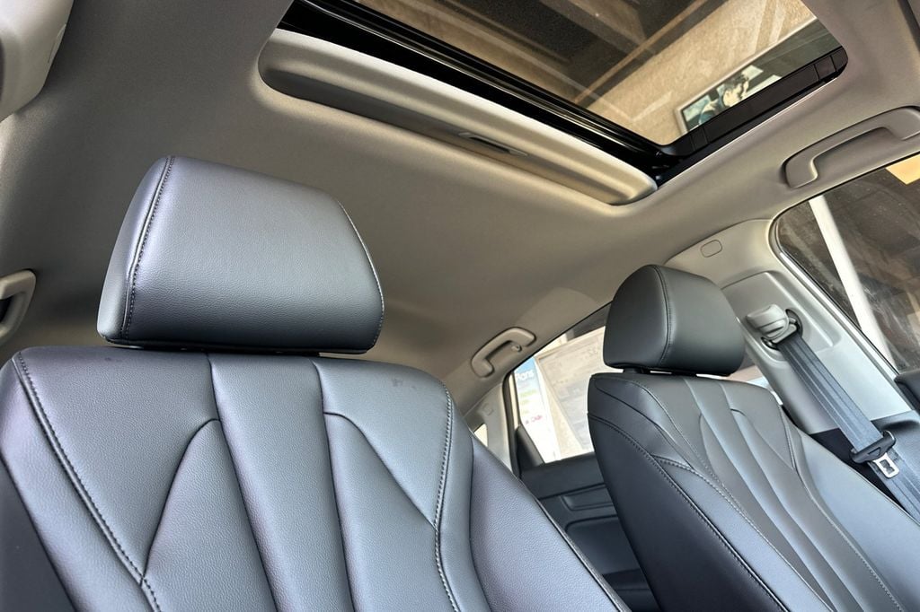 2026 Acura Integra Base - Photo 12
