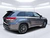 2 thumbnail image of  2017 Toyota Highlander XLE