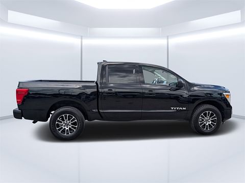 1 image of 2023 Nissan Titan SV