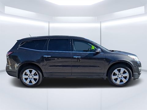 1 image of 2017 Chevrolet Traverse LT