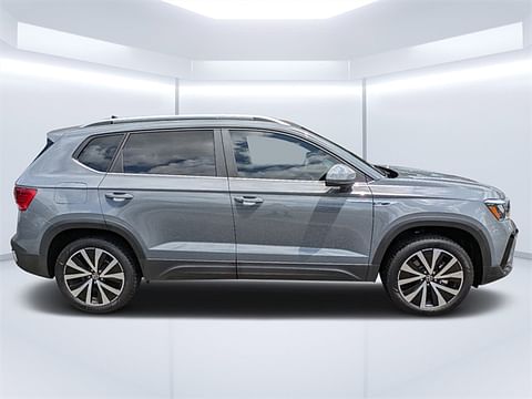 1 image of 2023 Volkswagen Taos 1.5T SE