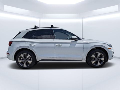 1 image of 2020 Audi Q5 Premium