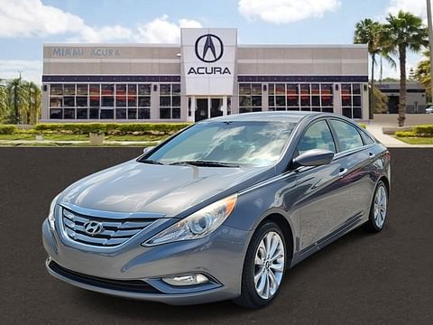 1 image of 2012 Hyundai Sonata SE