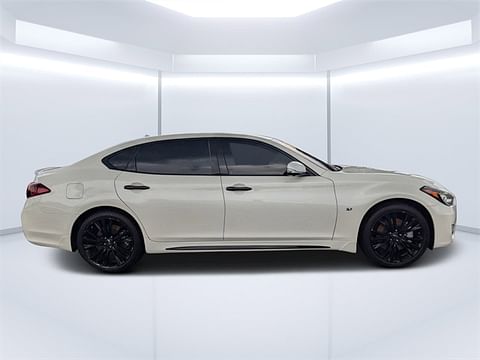 1 image of 2019 INFINITI Q70L 3.7