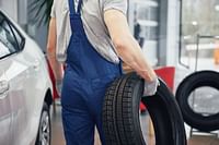 Open blog entry 5 Reasons Why Your Car Needs Summer Tires