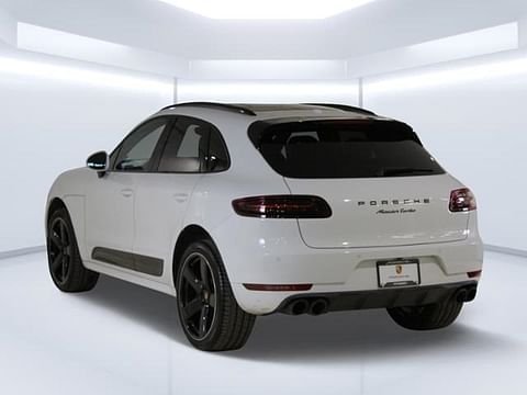 1 image of 2018 Porsche Macan Turbo