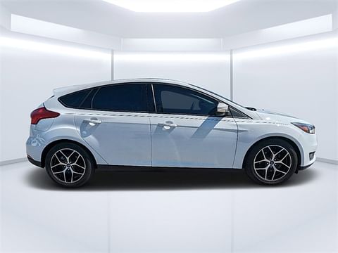 1 image of 2018 Ford Focus SEL