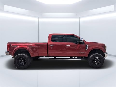 1 image of 2017 Ford F-350SD Lariat