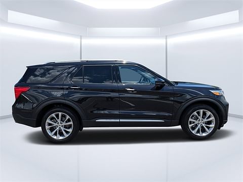 1 image of 2022 Ford Explorer Platinum