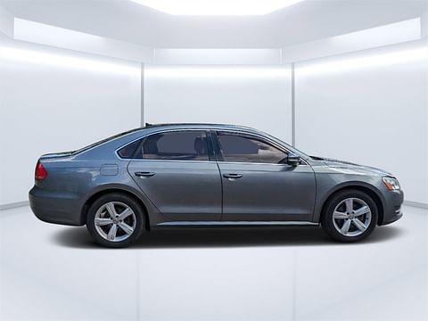 1 image of 2015 Volkswagen Passat 1.8T SE