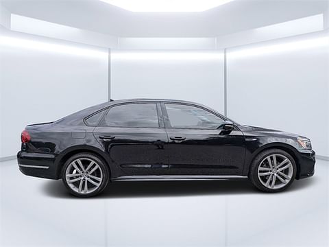 1 image of 2018 Volkswagen Passat 2.0T R-Line