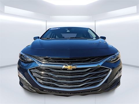 1 image of 2019 Chevrolet Malibu Hybrid