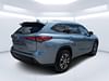 2 thumbnail image of  2022 Toyota Highlander XLE