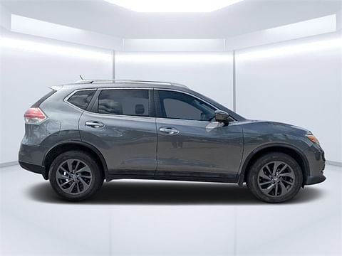 1 image of 2016 Nissan Rogue SL