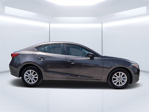 1 image of 2018 Mazda Mazda3 Sport