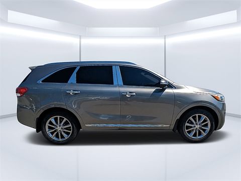 1 image of 2016 Kia Sorento SX Limited