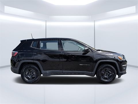 1 image of 2019 Jeep Compass Sport