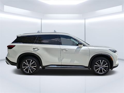 1 image of 2023 INFINITI QX60 Sensory