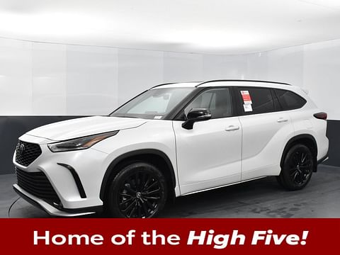 1 image of 2024 Toyota Highlander XSE