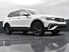 42 thumbnail image of  2022 Volkswagen Tiguan SE