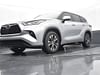 37 thumbnail image of  2020 Toyota Highlander Hybrid XLE