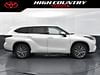 6 thumbnail image of  2024 Toyota Highlander Platinum