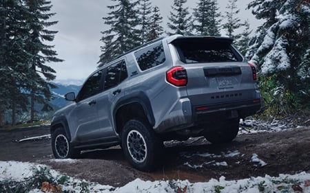 Is the 2026 Toyota 4Runner better than the 2026 Jeep Wrangler for Decatur, AL drivers?