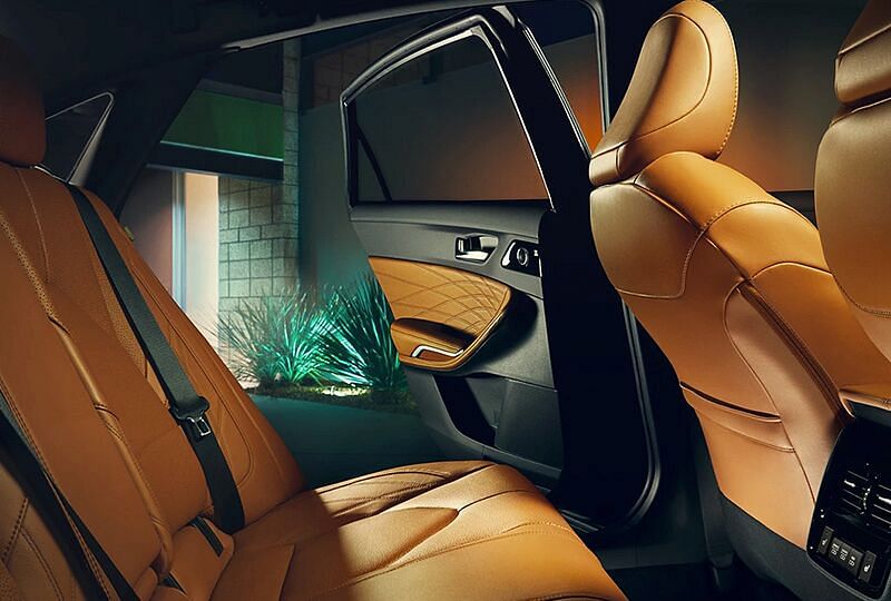 2022 Avalon interior shot with door open