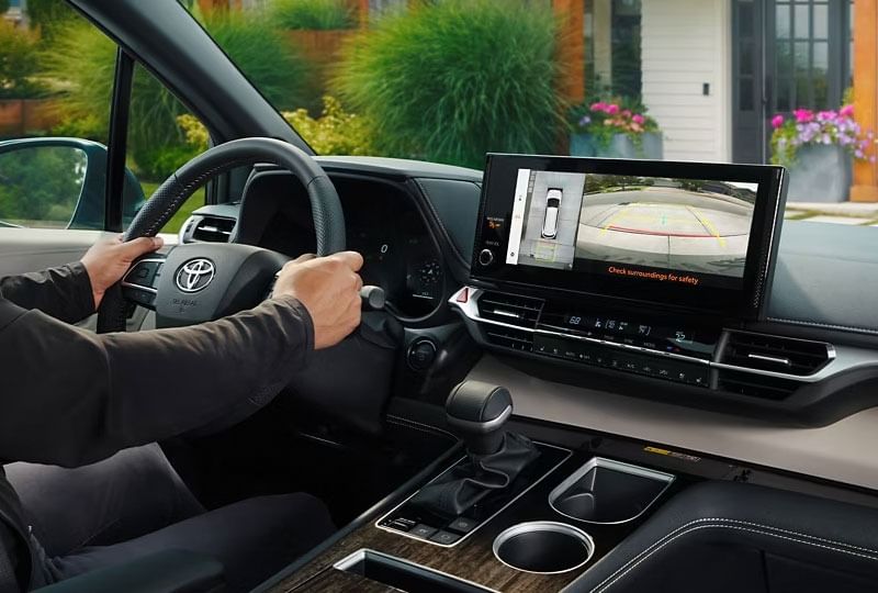 2025 Toyota Sienna Technology