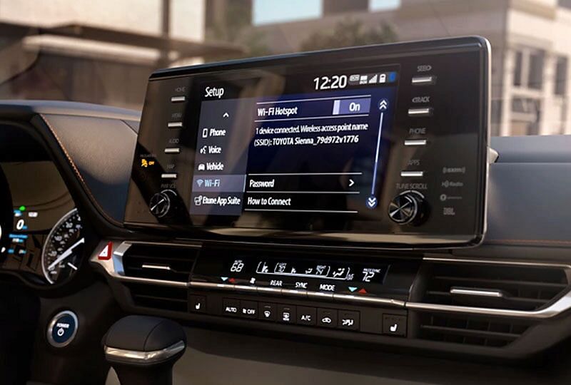 2022 Sienna's 8 inch screen and infotainment system