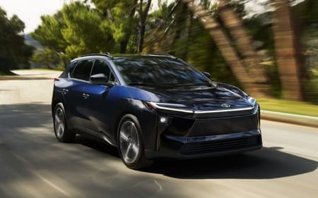 Toyota vs Ford for One-Vehicle Households Balancing Commutes, Family Space, and Weekend Utility near Decatur, AL
