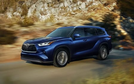 Can High Country Toyota pick up and return my vehicle for service near Decatur, AL?