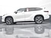 40 thumbnail image of  2024 Toyota Highlander XLE