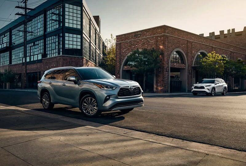 2022 Highlander Hybrid parked in the city