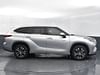 6 thumbnail image of  2020 Toyota Highlander Hybrid XLE