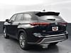 3 thumbnail image of  2022 Toyota Highlander Platinum