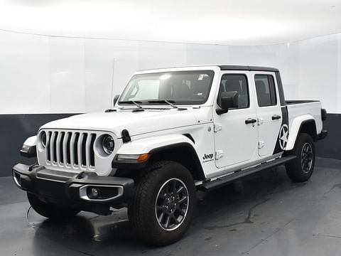 1 image of 2023 Jeep Gladiator Overland