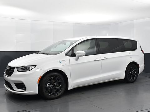 1 image of 2022 Chrysler Pacifica Hybrid Touring L