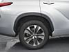 9 thumbnail image of  2020 Toyota Highlander Hybrid XLE