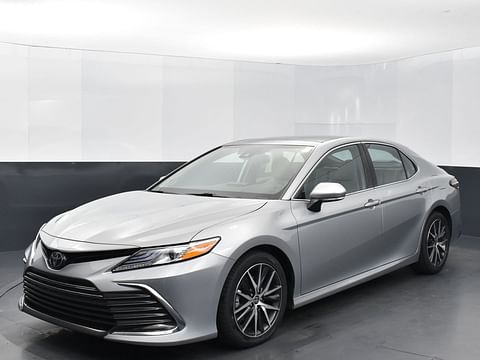 1 image of 2022 Toyota Camry XLE V6