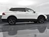 41 thumbnail image of  2022 Volkswagen Tiguan SE