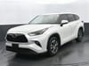 1 placeholder image of  2021 Toyota Highlander XLE