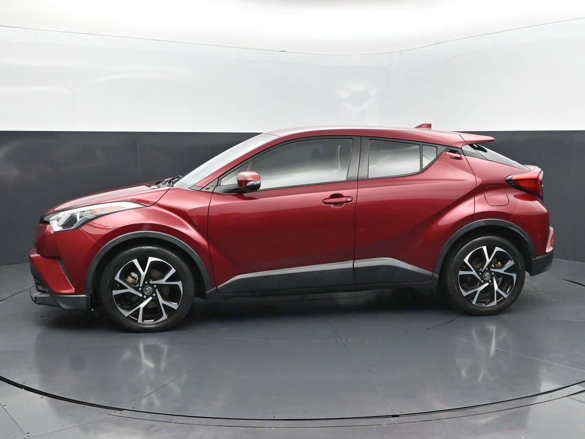 Used 2018 Toyota C-HR XLE with VIN NMTKHMBX5JR054281 for sale in Scottsboro, AL